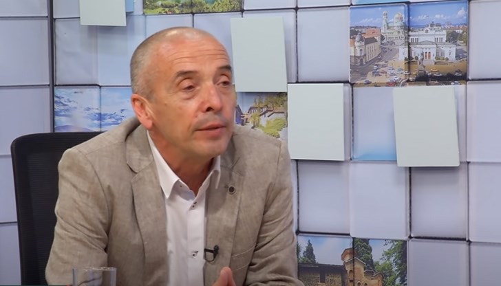 Има ли полза от носенето на тези предпазни средства, как те стопират или пък пропускат вируса Има ли полза от носенето на тези предпазни средства, как те стопират или пък пропускат вируса