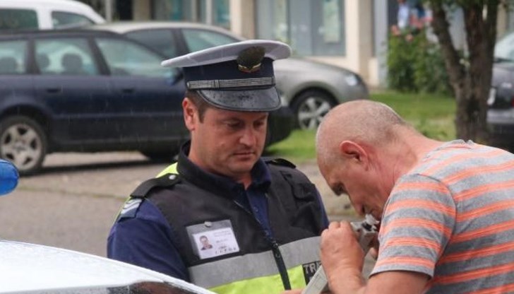 Пробата за употреба на алкохол на шофьора е била измерена с техническо средство и е отчела 2,14 на хиляда в издишания въздух