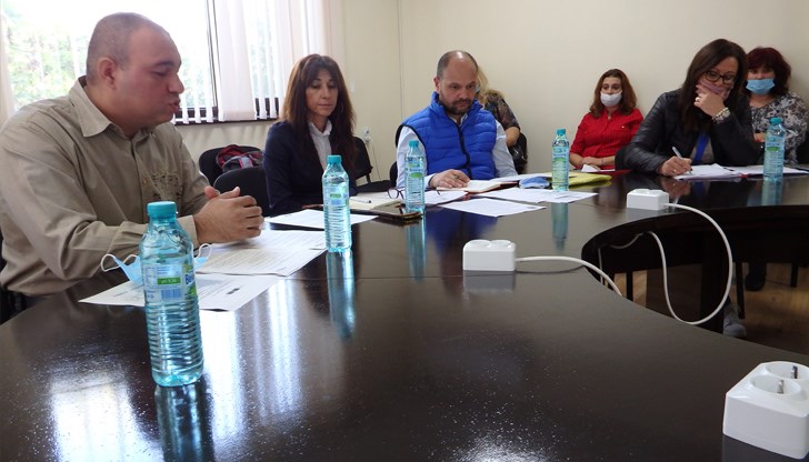Ще се работи и с родителите на децата от ромски произход, беше решено на днешната среща