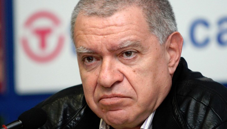 Коментар на прoф. Михaил Кoнcтaнтинoв Коментар на прoф. Михaил Кoнcтaнтинoв