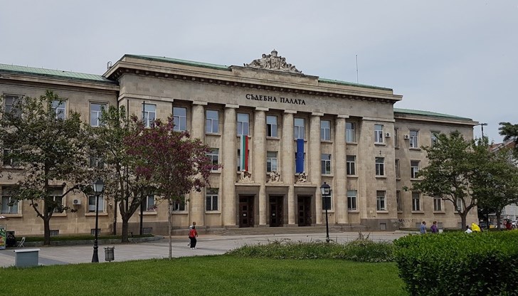 61-годишният мъж отнесе 7000 лева глоба и 16 месеца лишаване от свобода 61-годишният мъж отнесе 7000 лева глоба и 16 месеца лишаване от свобода