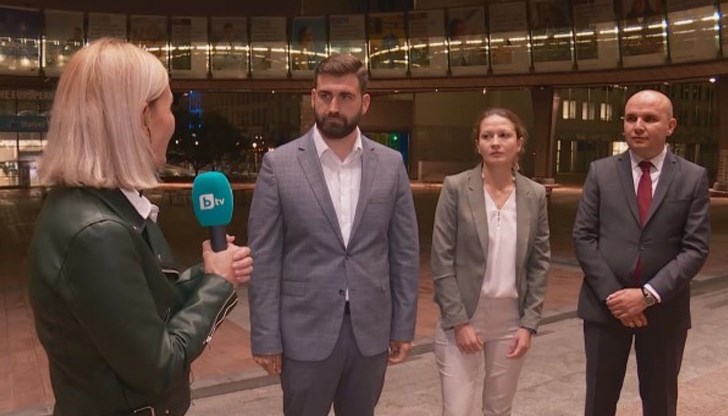 И депутатите ни са разделени по отношение на това как е минал дебатът в Европарламента И депутатите ни са разделени по отношение на това как е минал дебатът в Европарламента