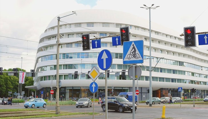 На практика са невидими за шофьорите На практика са невидими за шофьорите