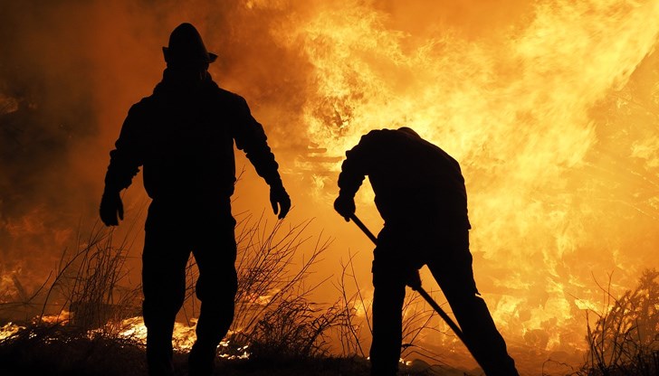Предполага се, че най-вероятно причина за произшествието е небрежност при боравене с открит огън