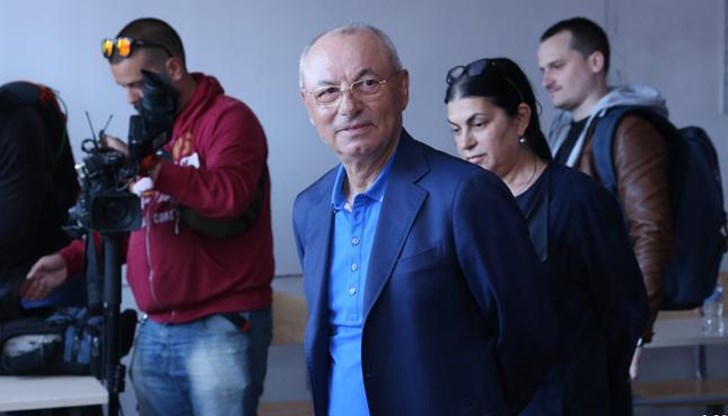 Работата на журналистите и анализаторите не е да хвалят властта, а да бъдат безпощадни тъкмо към най-могъщите и овластените