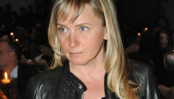 Оттук нататък, според евродепутата, трябва да се вземат конкретни мерки, които да обвържат спазването на върховенството на закона с отпускането на европейските средства. Така начинът, по който функционира България в последните десет години ще приключи