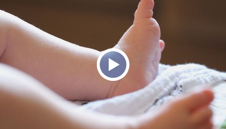 Неонатологът д-р Анета Попиванова и акушерката Камелия Спасова от "Майчин дом" са се грижили за бебето и са го придружили до Франция