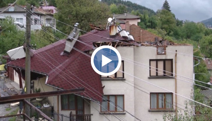 Бурята от Смолян премина през Златоград, Кърджали, Хасково
