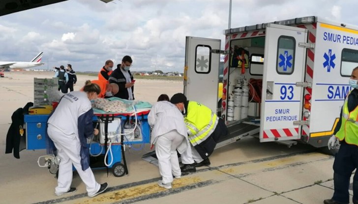 Самолетът е излетял в 11:27 ч. от летище "София" за летище "Шарл дьо Гол" в Париж Самолетът е излетял в 11:27 ч. от летище "София" за летище "Шарл дьо Гол" в Париж