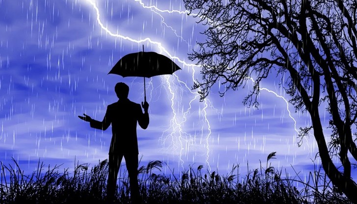 Ще има и райони с гръмотевични бури Ще има и райони с гръмотевични бури