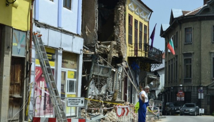 Къщите в старите части на градовете падат основно заради тромавите процедури на държавната машина