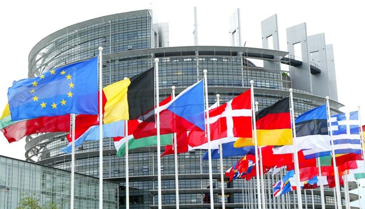 В парламента в Брюксел депутатите ще гласуват по внесените 49 поправки, повечето от които целят да смекчат част от критичните точки срещу управляващите у нас В парламента в Брюксел депутатите ще гласуват по внесените 49 поправки, повечето от които целят да смекчат част от критичните точки срещу управляващите у нас