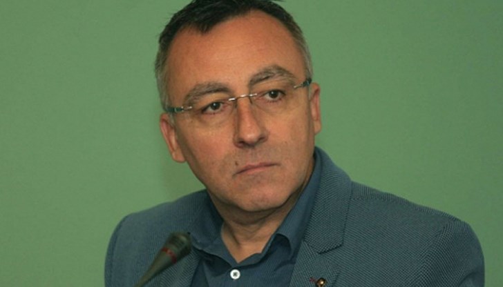 Стаматов:"Трудно се взимат такива решения.  Но здравето на всички ни е най-важно и няма място за колебания"