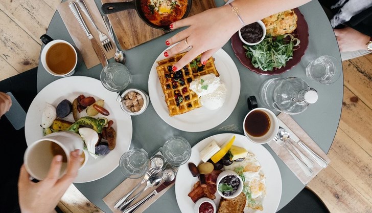 Миналият четвъртък индексът на Организацията на храните и земеделието отчете, че цените на храните на световно равнище са се повишили за трети пореден месец през август, стигайки най-високите си нива от началото на епидемията Миналият четвъртък индексът на Организацията на храните и земеделието отчете, че цените на храните на световно равнище са се повишили за трети пореден месец през август, стигайки най-високите си нива от началото на епидемията