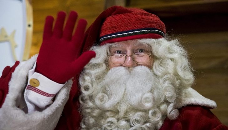 Откакто е качено на страницата Elf on the shelf ideas във Facebook, посланието на добрия старец се разпространява скоростно Откакто е качено на страницата Elf on the shelf ideas във Facebook, посланието на добрия старец се разпространява скоростно