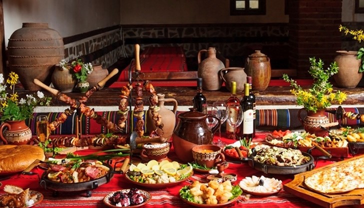 На масата трябва да има много месо