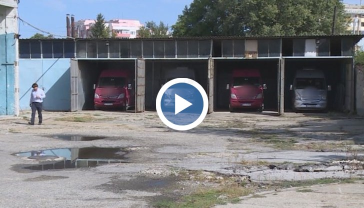 Ковид кризата ги принуждава и да съкращават работници