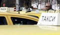 Таксиметров шофьор чупи стъкло на автобус след скандал с шофьора