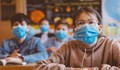 Учениците задължително с маска в час
