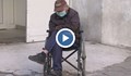 Пациент с двустранна бронхопневмония чака с часове за прием в болница