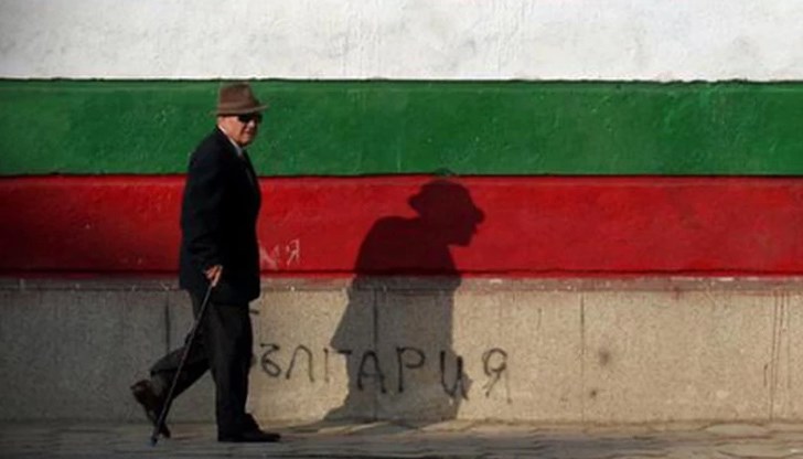 Животът ни в паралелни светове с тези на политическата ни класа, е дълбоко нелечимо заболяване и неизменно води до смърт. Не само социална, а и чисто физическа смърт, уви Животът ни в паралелни светове с тези на политическата ни класа, е дълбоко нелечимо заболяване и неизменно води до смърт. Не само социална, а и чисто физическа смърт, уви