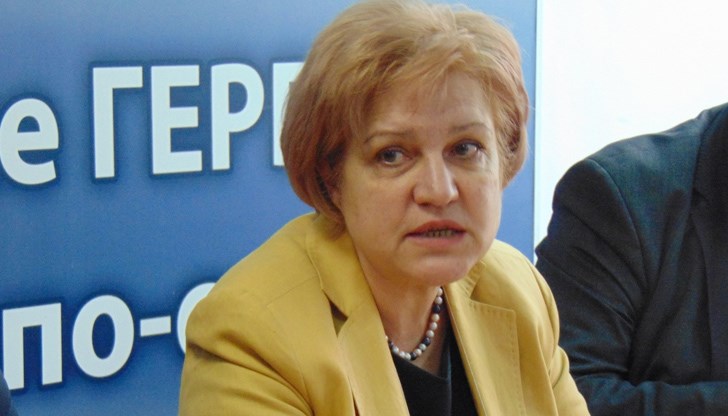 Менда Стоянова: Спешно ремонтираме Закона за потребителския кредит