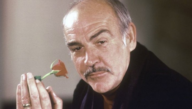 Конъри, прочул се с ролята на първия Джеймс Бонд и неведнъж признаван за неин най-добър изпълнител, почина в съня си на 90-годишна възраст на 31 октомври в дома си на Бахамите