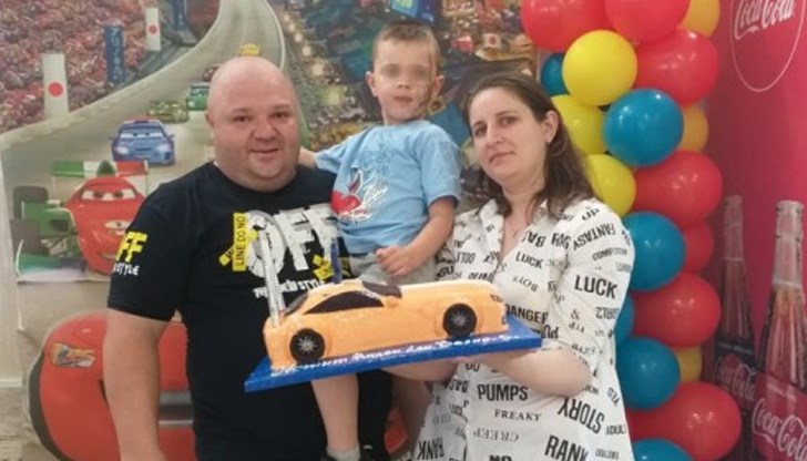 Семейството в щастливите им дни