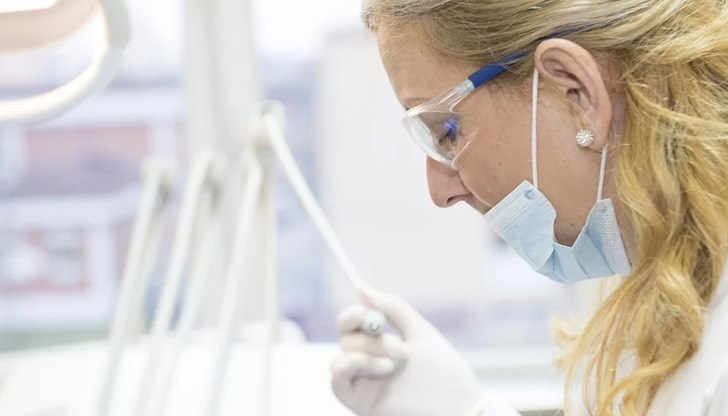 20 медицински сестри също са с положителни тестове 20 медицински сестри също са с положителни тестове