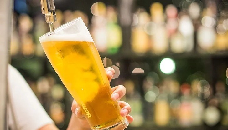 15 държави в ЕС за затворили баровете си