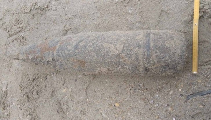 Боеприпасът е открит на брега на река Дунав в района на Русе, съобщават от Министерството на отбраната Боеприпасът е открит на брега на река Дунав в района на Русе, съобщават от Министерството на отбраната