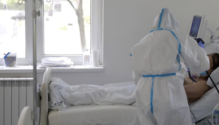 Първоначално се е лекувал вкъщи, но се е влошил и е бил приет в болница Първоначално се е лекувал вкъщи, но се е влошил и е бил приет в болница