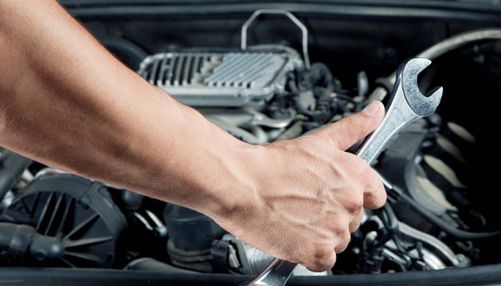 Автомобилът е унищожен