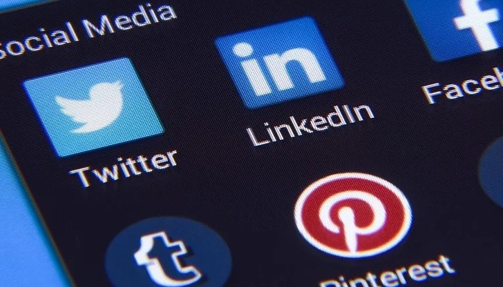 Проучете настройките за споделяне и научете децата си да бъдат бдителни Проучете настройките за споделяне и научете децата си да бъдат бдителни