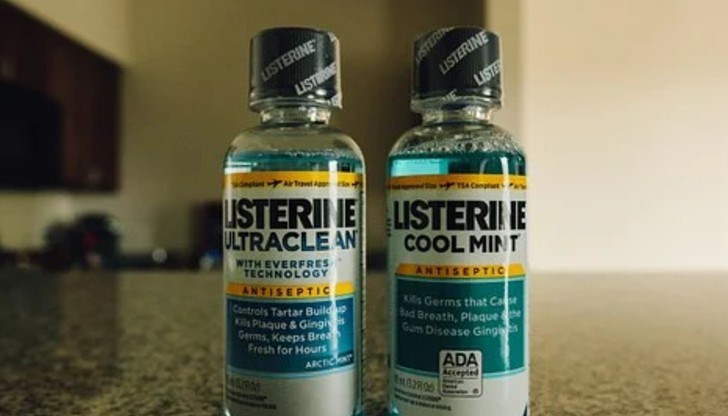 Водата за уста се справя мигновено с коронавируса, са установили учени Водата за уста се справя мигновено с коронавируса, са установили учени