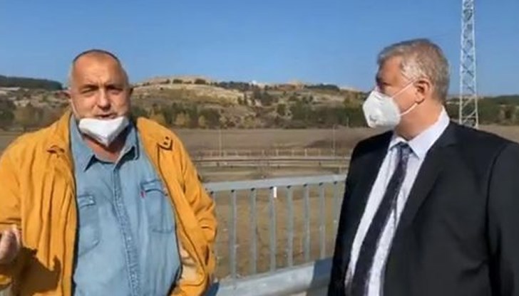 Ако премиера не го бива да управлява, нека поне ръководството на здравната система да пази достойнството си Ако премиера не го бива да управлява, нека поне ръководството на здравната система да пази достойнството си