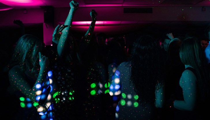 След намесата на полиция на собствениците на въпросните заведения са съставени актове След намесата на полиция на собствениците на въпросните заведения са съставени актове