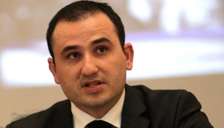 Пандемията няма да свърши скоро, чака се ваксина Пандемията няма да свърши скоро, чака се ваксина