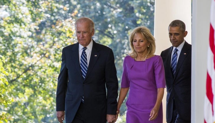 Вицепрезидент, вдовец, баща, загубил две деца: животът на Джо Байдън е белязан и от възходи, и от тежки удари на съдбата Вицепрезидент, вдовец, баща, загубил две деца: животът на Джо Байдън е белязан и от възходи, и от тежки удари на съдбата