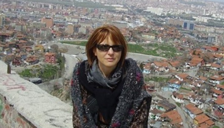 "А и каква изолация, карантина и дезинфекция в условията на фронта, окопа, лазарета би могла да се осигури за заразените?", казва доц. Димитрова