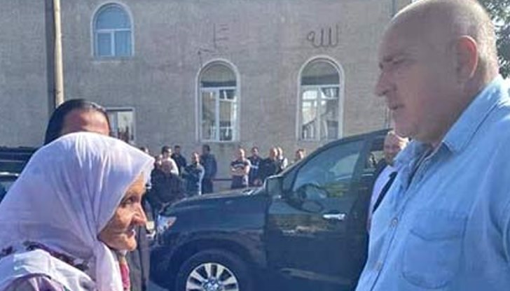 Борисов на посещение в Родопите пита старци доволни ли са от 50-те лева надбавки върху пенсията