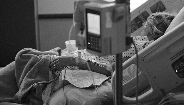 Ситуацията с разпространението на вируса продължава да е свободно падане. Властта продължава да изостава от събитията Ситуацията с разпространението на вируса продължава да е свободно падане. Властта продължава да изостава от събитията