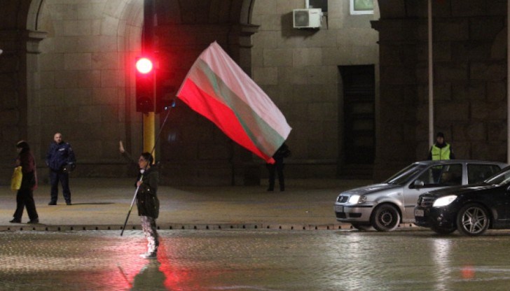 Протестиращите коментираха и двете интервюта за германския вестник фац и Fnancial Times. Изказванията на Борисов по отношение на българските жени са обидни и обиждат българската жена, казаха хората