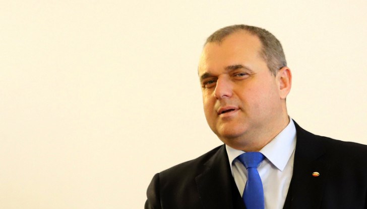 Веселинов призова БСП и ДПС да осигурят кворум за приемането на държавния бюджет за приемането на