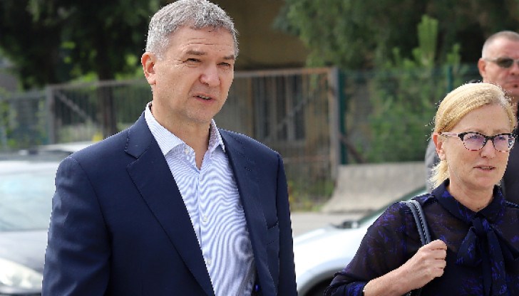 Адвокат Лулчева: "Драстичното е, че се повдига обвинение по текст, който предполага защита на българското културно наследство за нещо, което не се знае дали е българско културно наследство. Това показва, че е една търсена незаконна репресия" Адвокат Лулчева: "Драстичното е, че се повдига обвинение по текст, който предполага защита на българското културно наследство за нещо, което не се знае дали е българско културно наследство. Това показва, че е една търсена незаконна репресия"