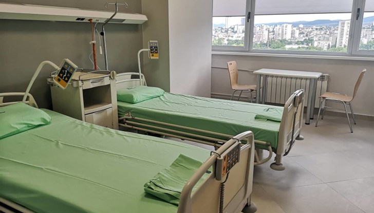 Здравната каса има договор с болниците за общо 48 865 легла в цялата страна, незаетите към момента са 28 641 (59%)