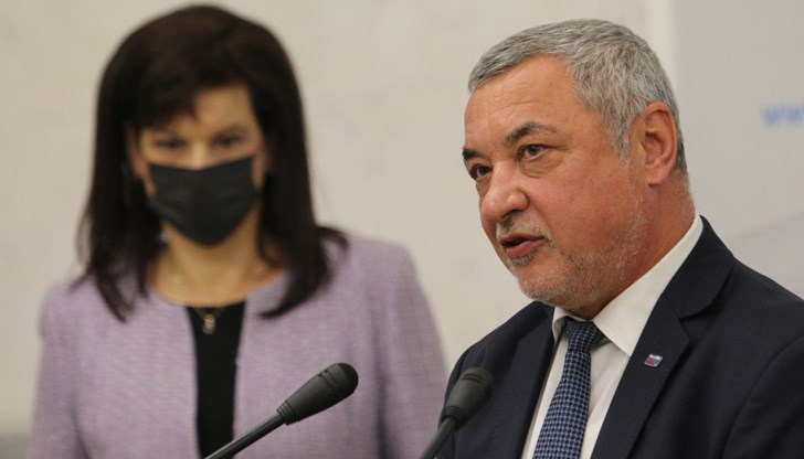 Росен Живков стига е подскачал там - видяхме го, записахме го Росен Живков стига е подскачал там - видяхме го, записахме го