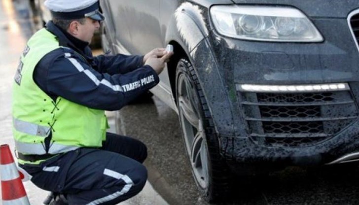 Шофьорите трябва да подготвят автомобилите си за движение при зимни условия
