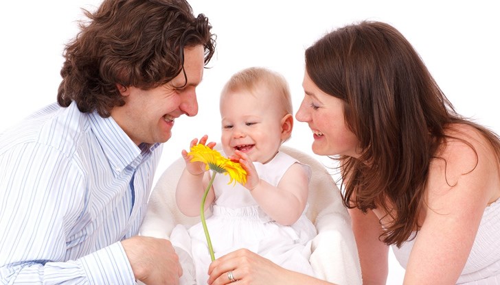 Дайте на детето си избор. В дрехите, в храната, в избора на хобита и приятели. Където е възможно. Не си мислете, че винаги знаете по-добре кое е полезно за вашите деца Дайте на детето си избор. В дрехите, в храната, в избора на хобита и приятели. Където е възможно. Не си мислете, че винаги знаете по-добре кое е полезно за вашите деца