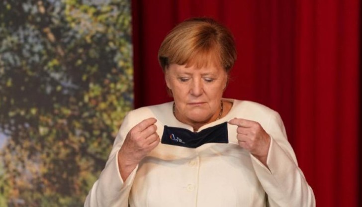 Ангела Меркел обясни, че броят на новозаразените все още е "твърде висок"